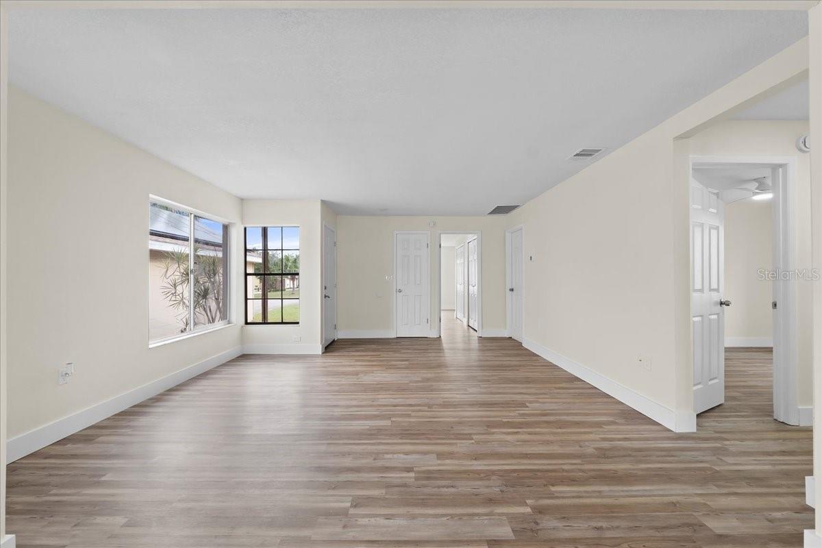 Image 10 of 38 For 623 Lake Dexter Circle