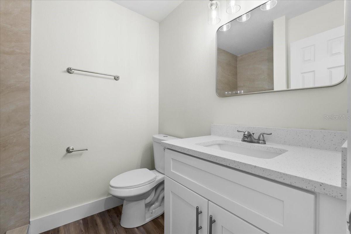 Image 17 of 38 For 623 Lake Dexter Circle