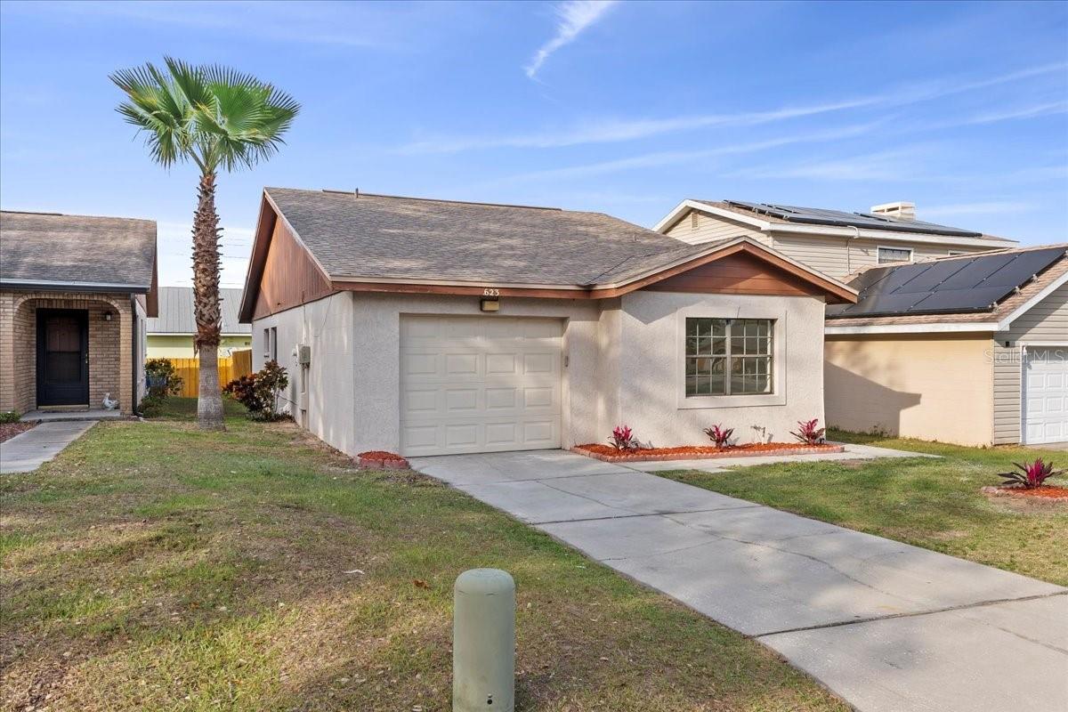 Image 2 of 38 For 623 Lake Dexter Circle