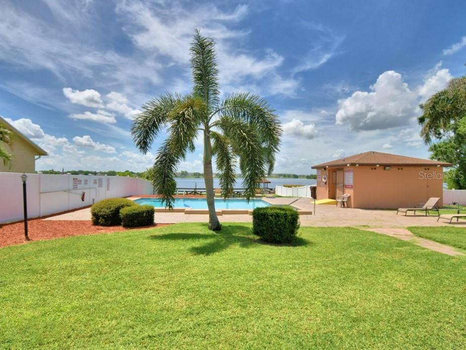 Image 29 of 38 For 623 Lake Dexter Circle