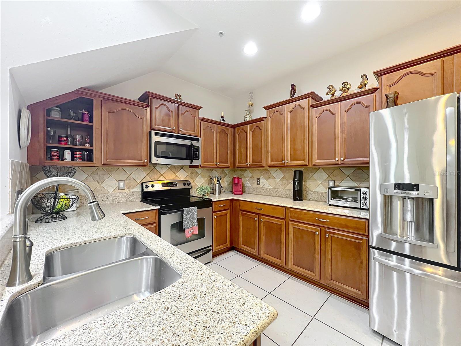 Image 7 of 38 For 14234 Desert Haven Street 14234