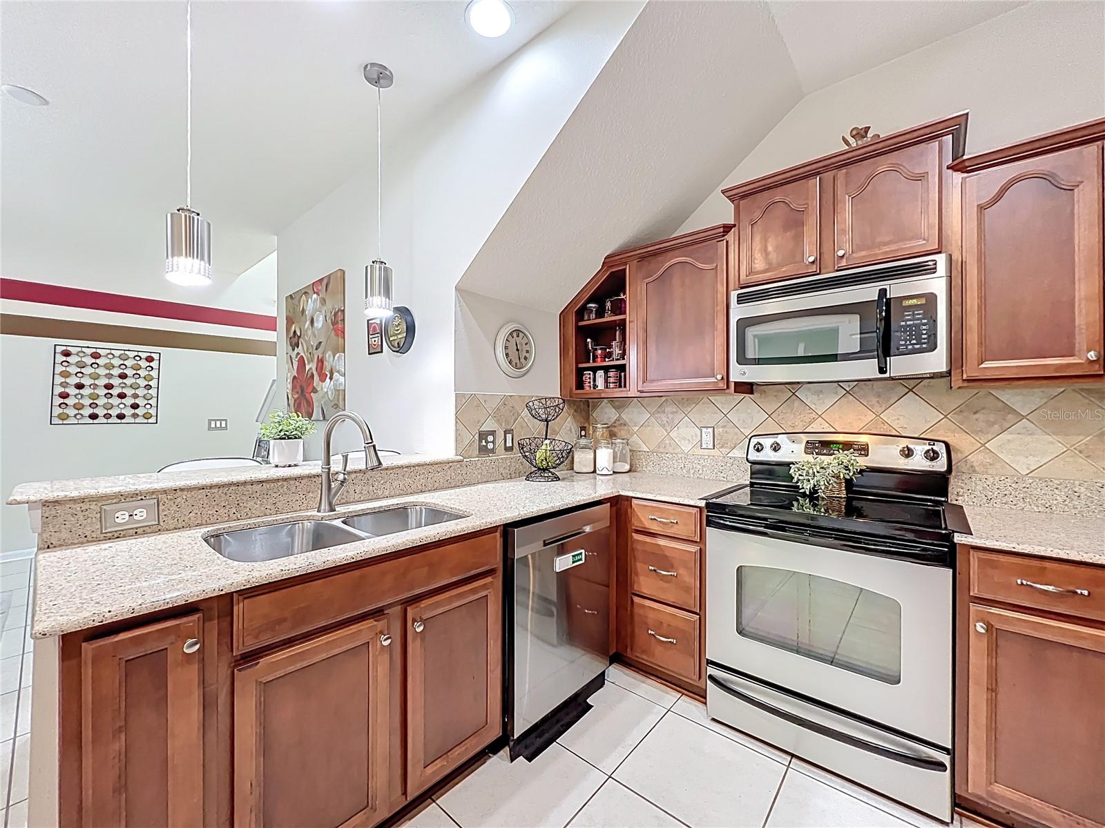 Image 8 of 38 For 14234 Desert Haven Street 14234