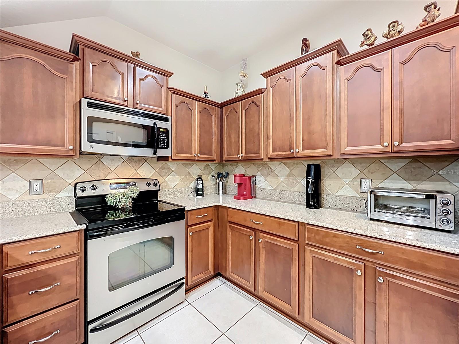 Image 9 of 38 For 14234 Desert Haven Street 14234
