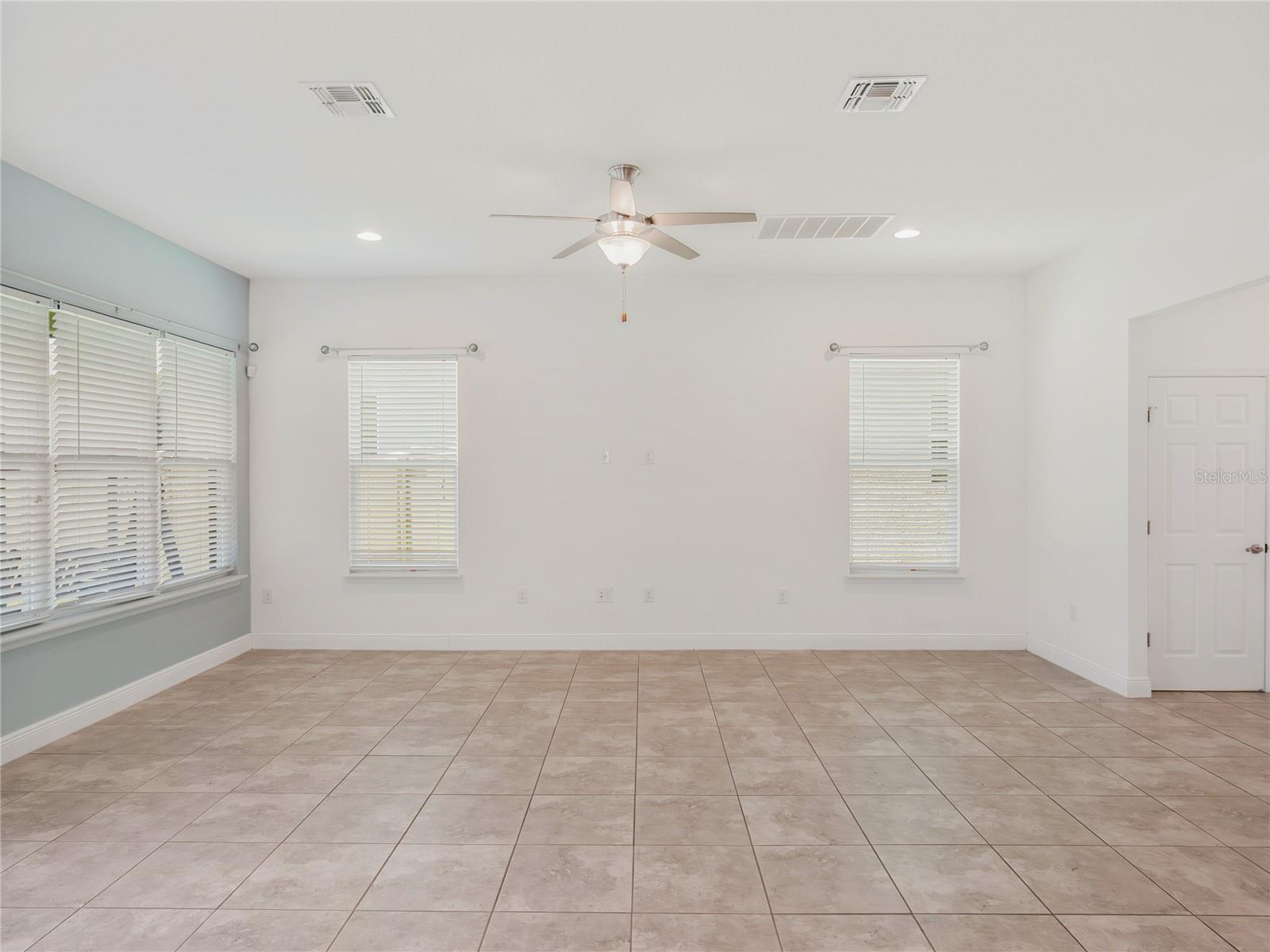 Image 13 of 28 For 7266 Desert Mandarin Street