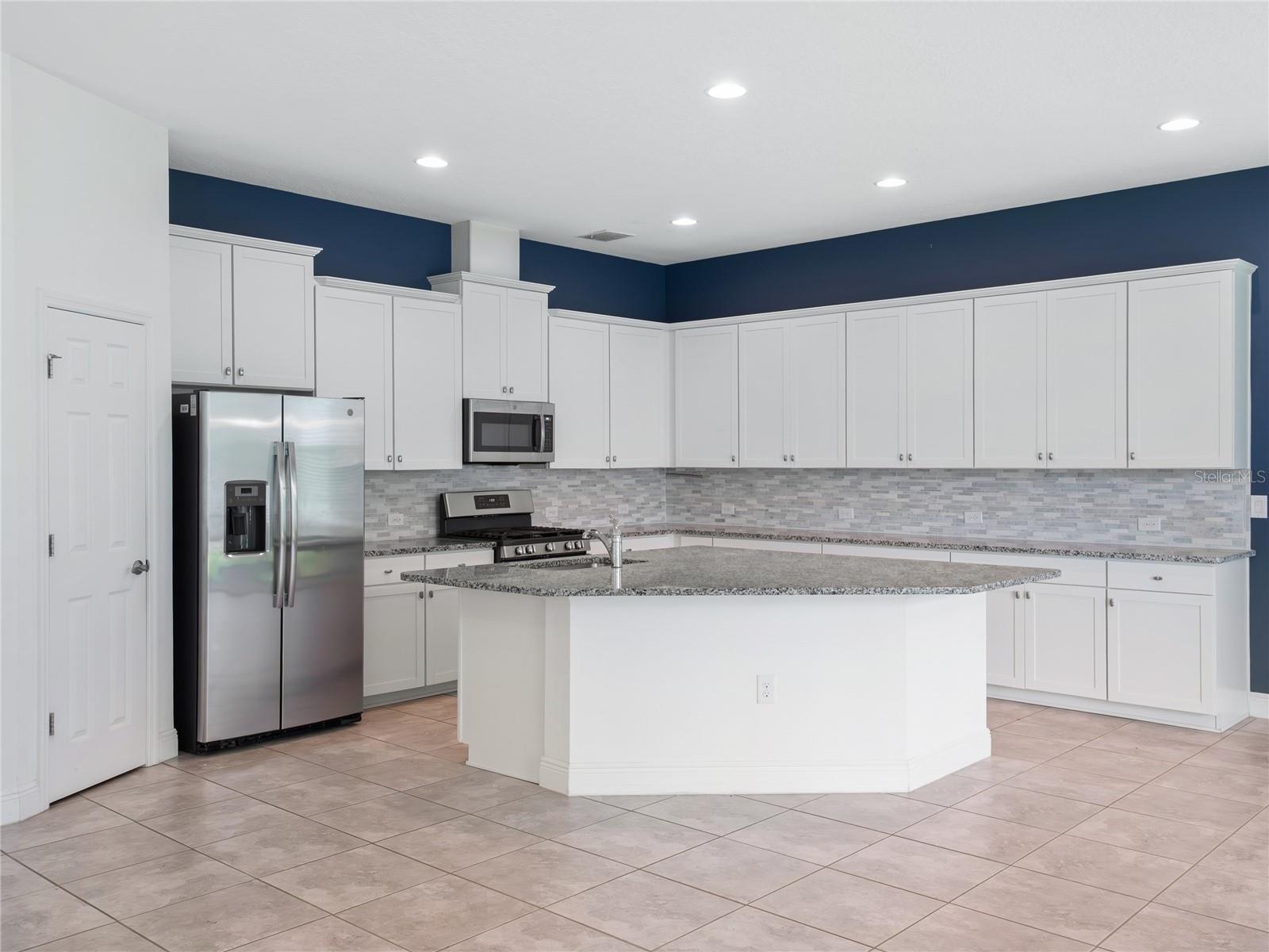 Image 4 of 28 For 7266 Desert Mandarin Street