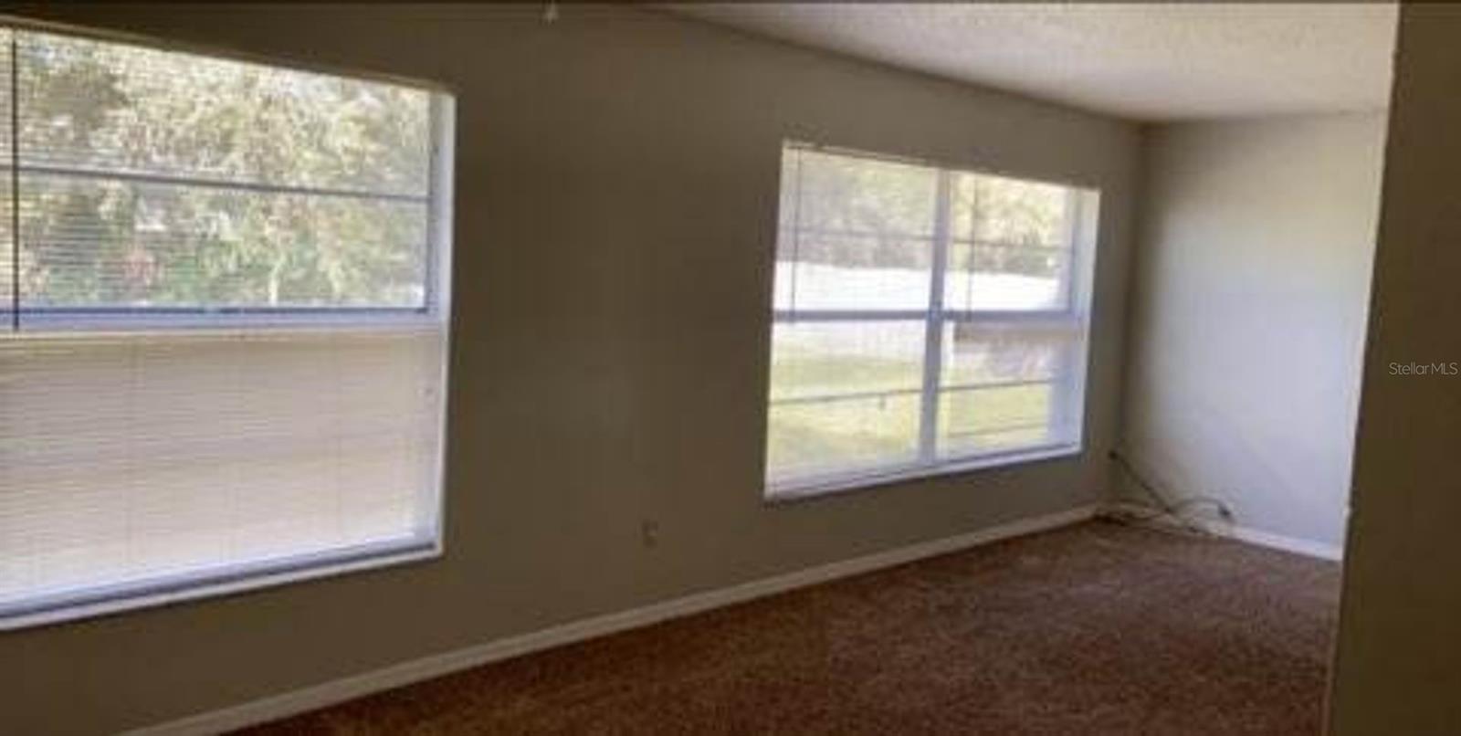 Image 11 of 24 For 118 Des Pinar Lane
