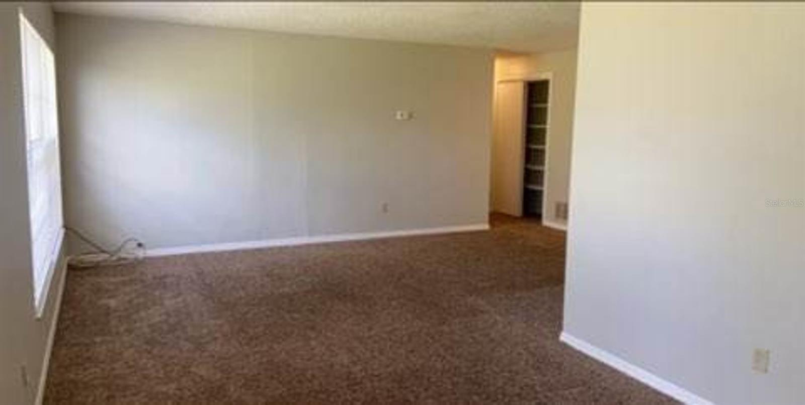 Image 4 of 24 For 118 Des Pinar Lane