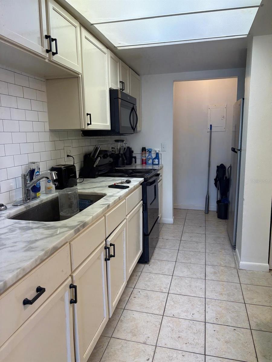 Image 6 of 6 For 5861 La Costa Drive 115