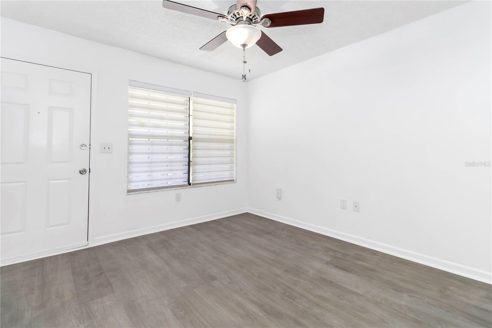 Image 11 of 30 For 840 Center Avenue 80
