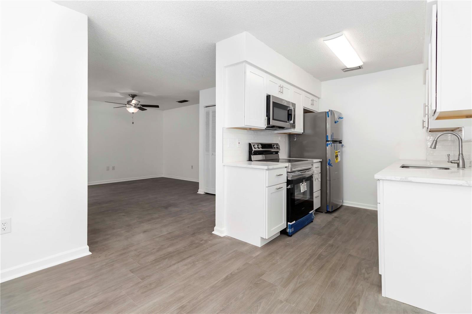 Image 12 of 30 For 840 Center Avenue 80
