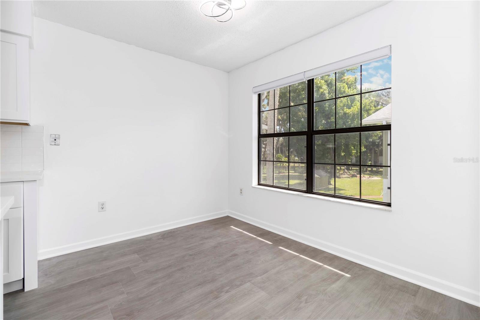 Image 16 of 30 For 840 Center Avenue 80