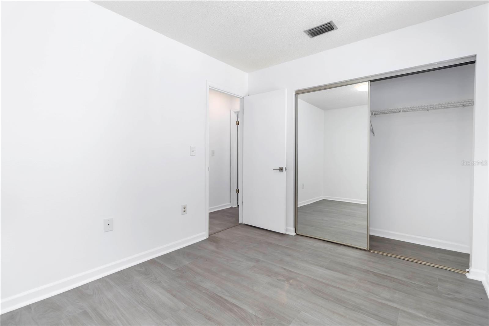 Image 21 of 30 For 840 Center Avenue 80