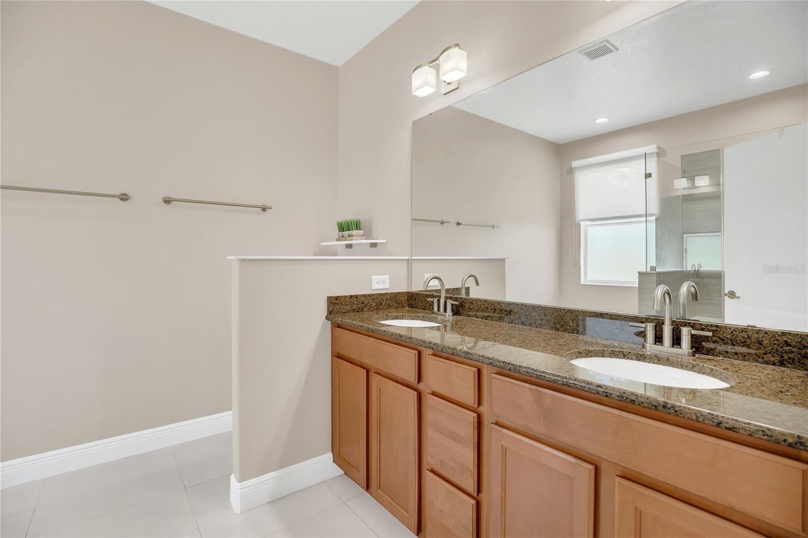 Image 14 of 26 For 2663 Youngford Street