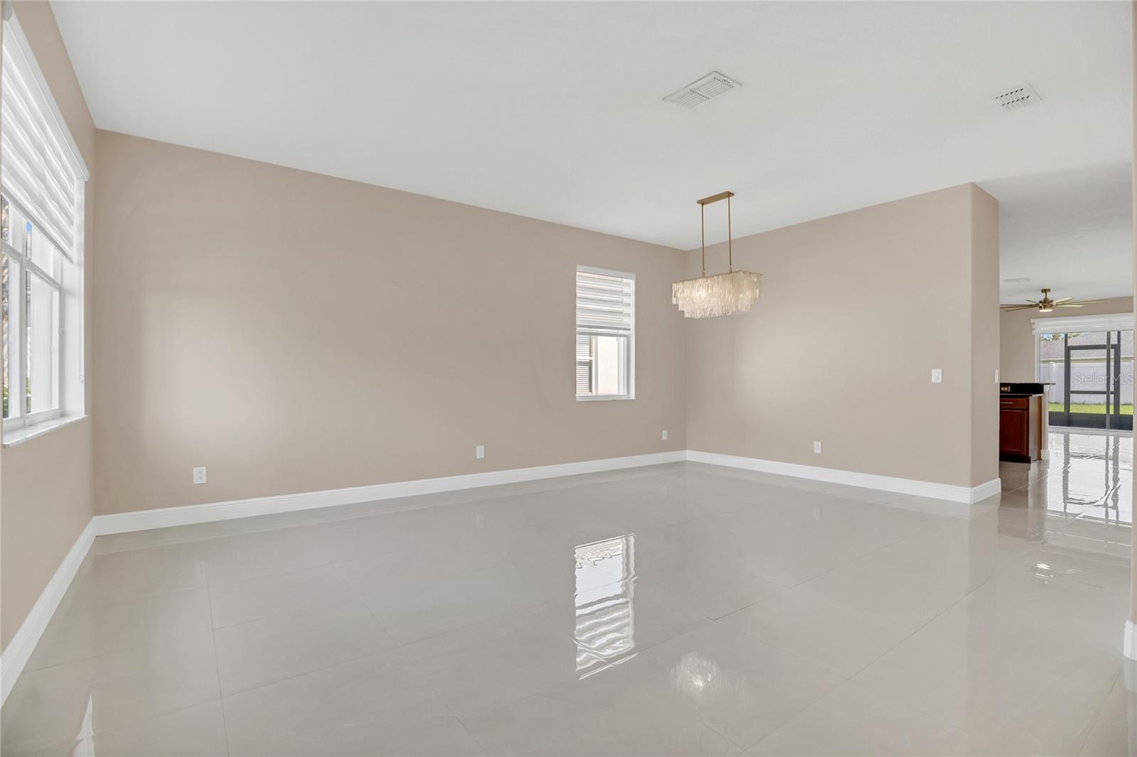 Image 4 of 26 For 2663 Youngford Street