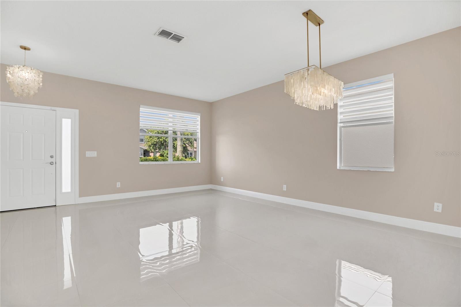 Image 5 of 26 For 2663 Youngford Street
