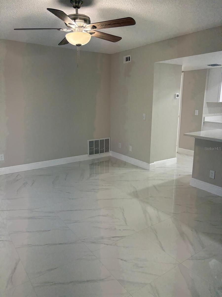 Image 10 of 56 For 124 Cinnamon Drive
