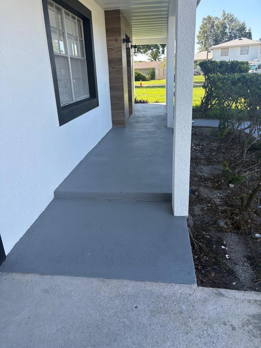 Image 4 of 56 For 124 Cinnamon Drive