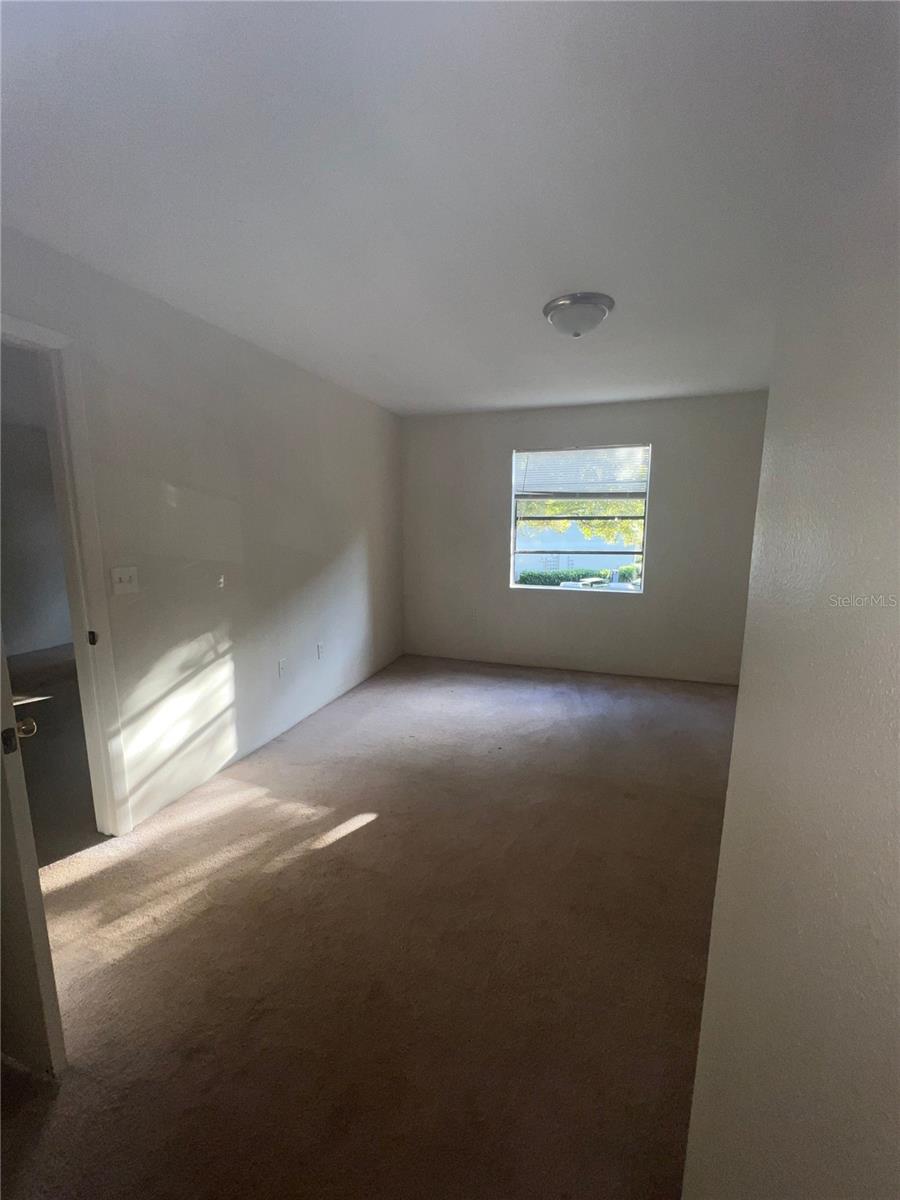 Image 3 of 9 For 3016 Parkway Boulevard 209