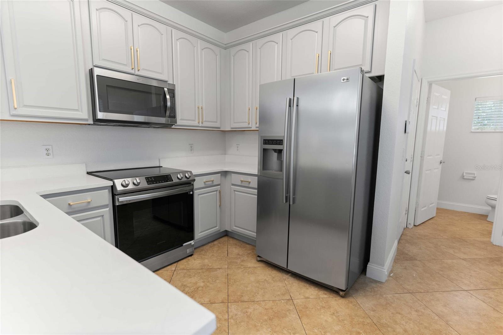 Image 12 of 52 For 6803 Sperone Street