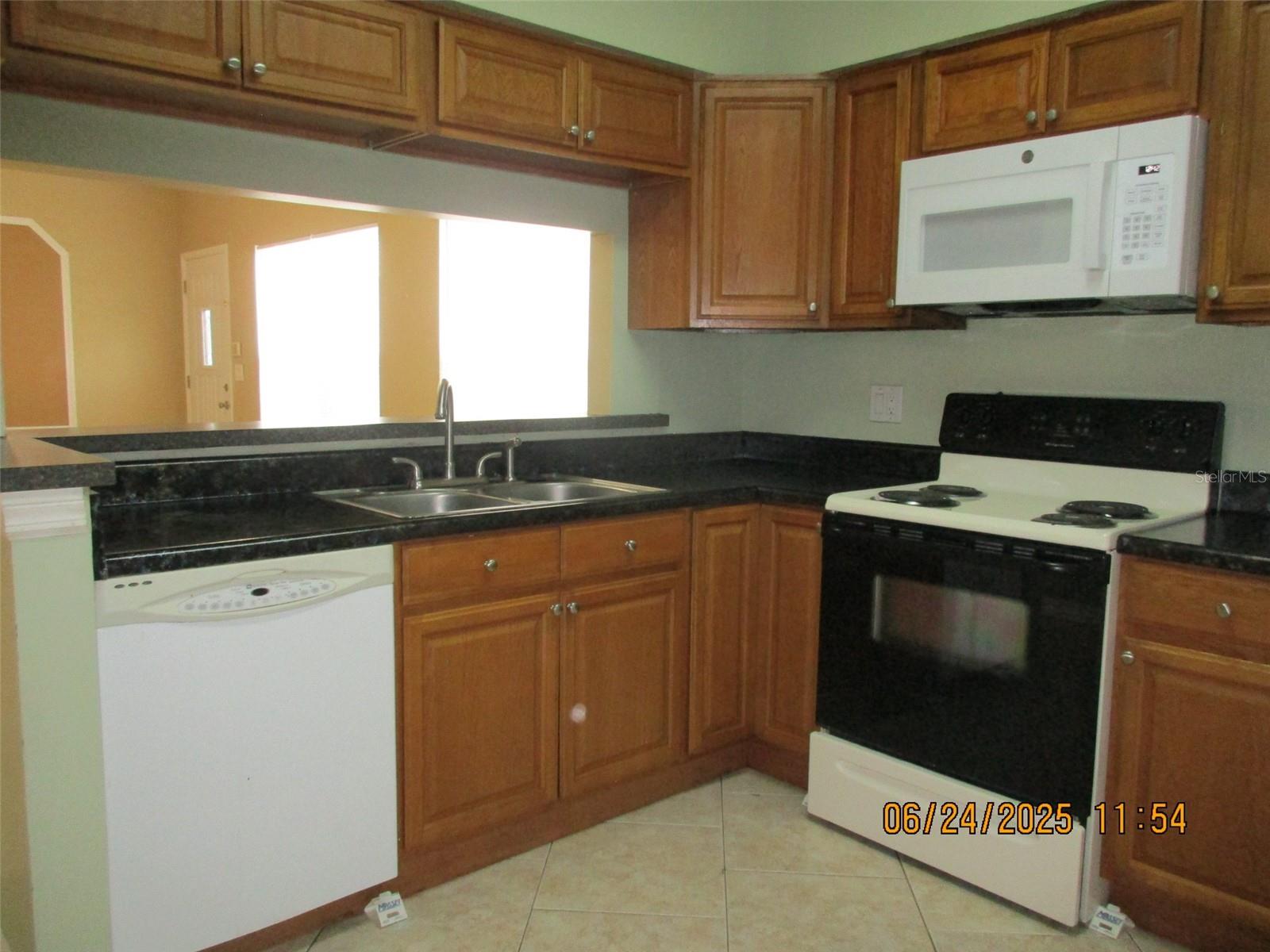 Image 12 of 35 For 3125 Wickham Avenue