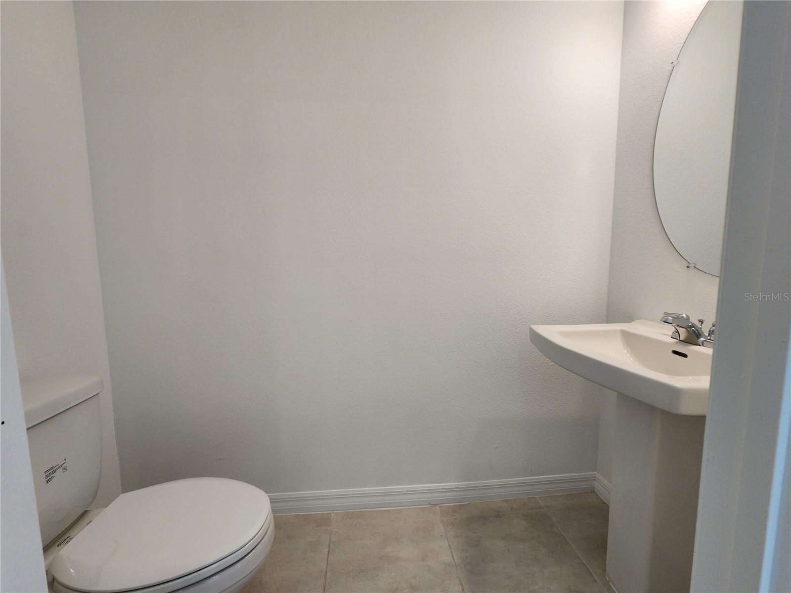 Image 4 of 14 For 2620 Penguin Boulevard