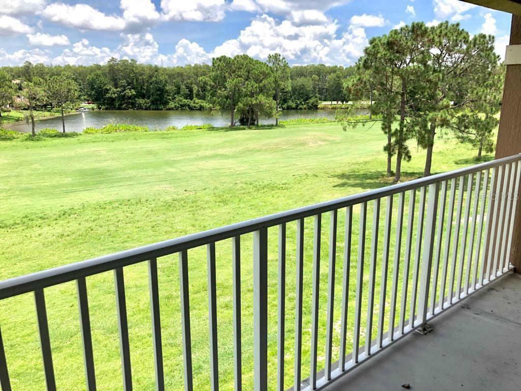 Image 10 of 16 For 14037 Fairway Island Drive 235