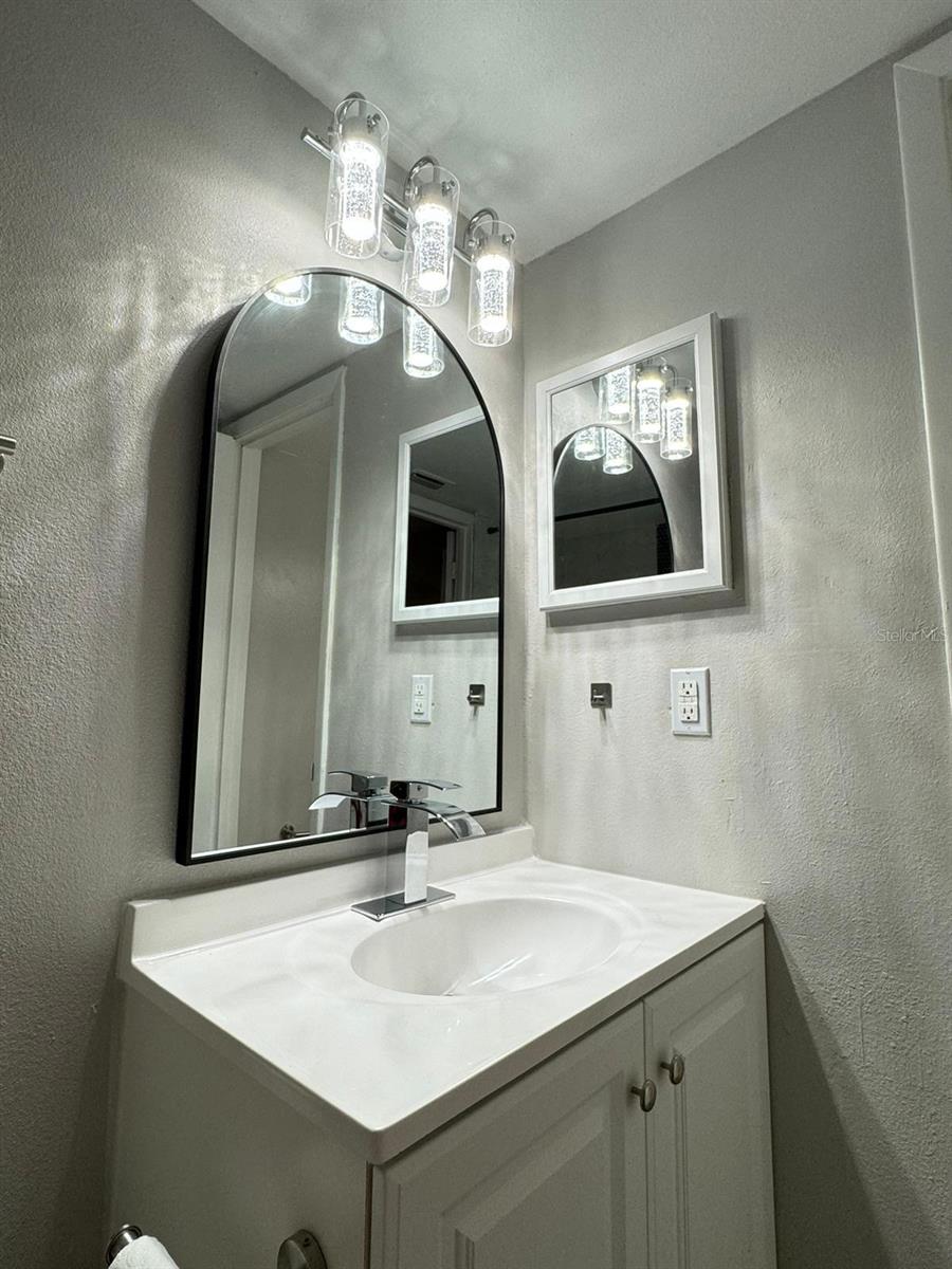 Image 10 of 28 For 5967 Village Circle Ge