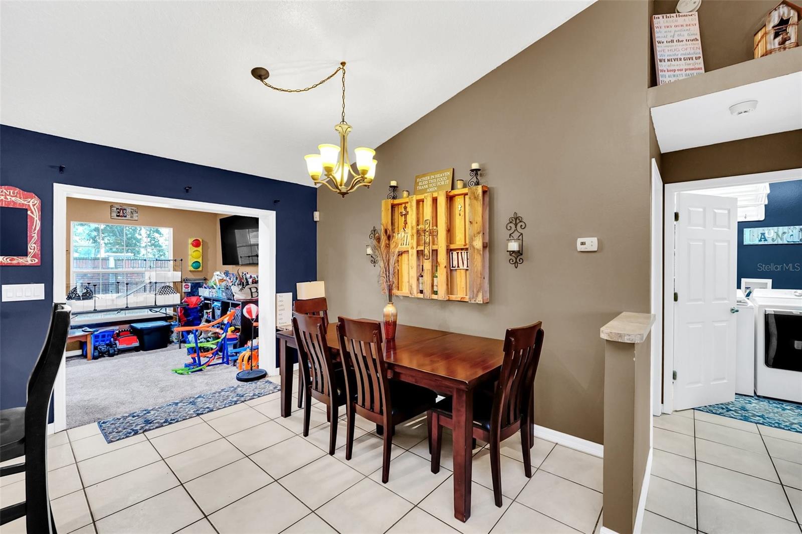 Image 17 of 34 For 4828 Jeanette Ct