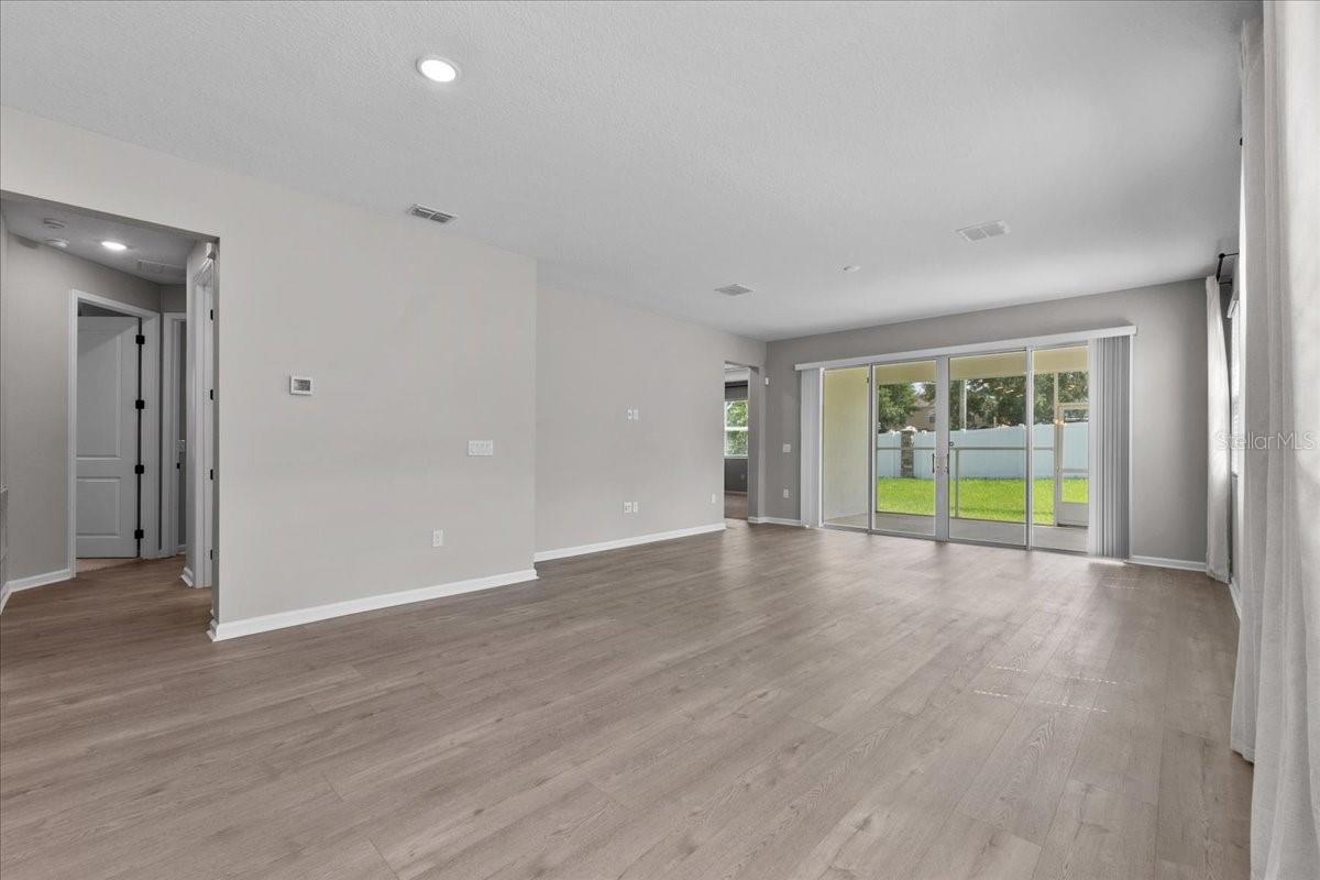 Image 14 of 37 For 1717 Hilltop Drive