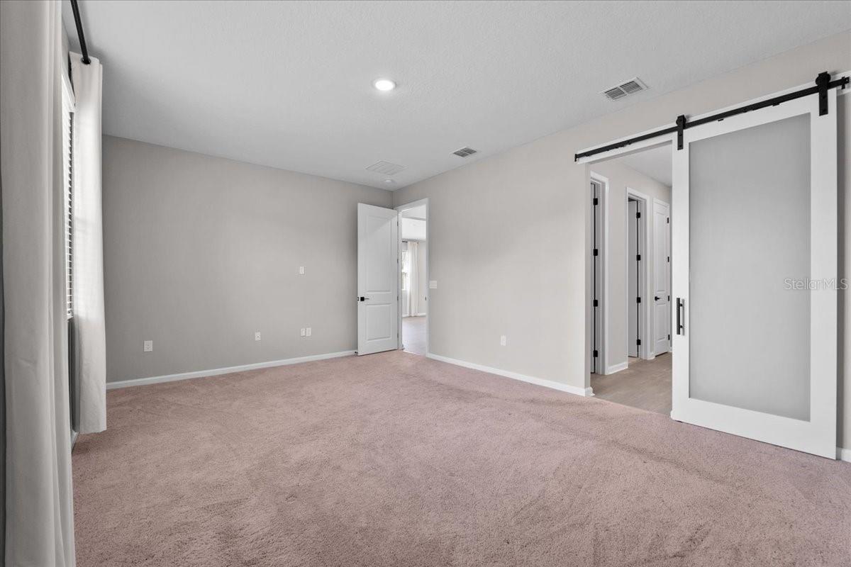 Image 19 of 37 For 1717 Hilltop Drive