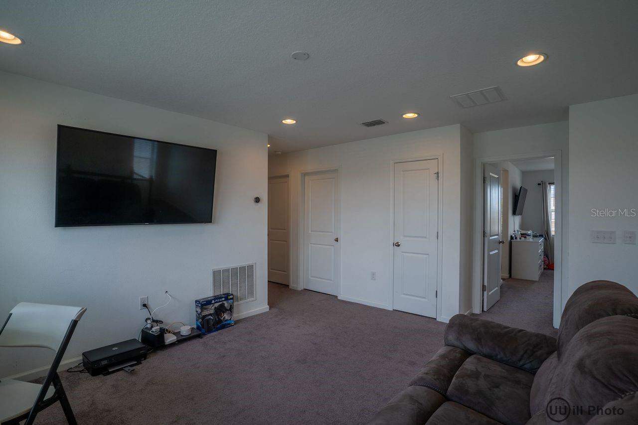 Image 16 of 19 For 929 Fallon Hills Drive