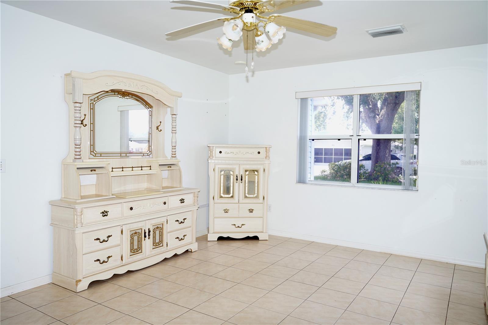 Image 8 of 11 For 926 Chula Court