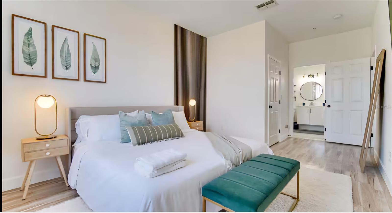 Image 15 of 37 For 8103 Coconut Palm Way 203