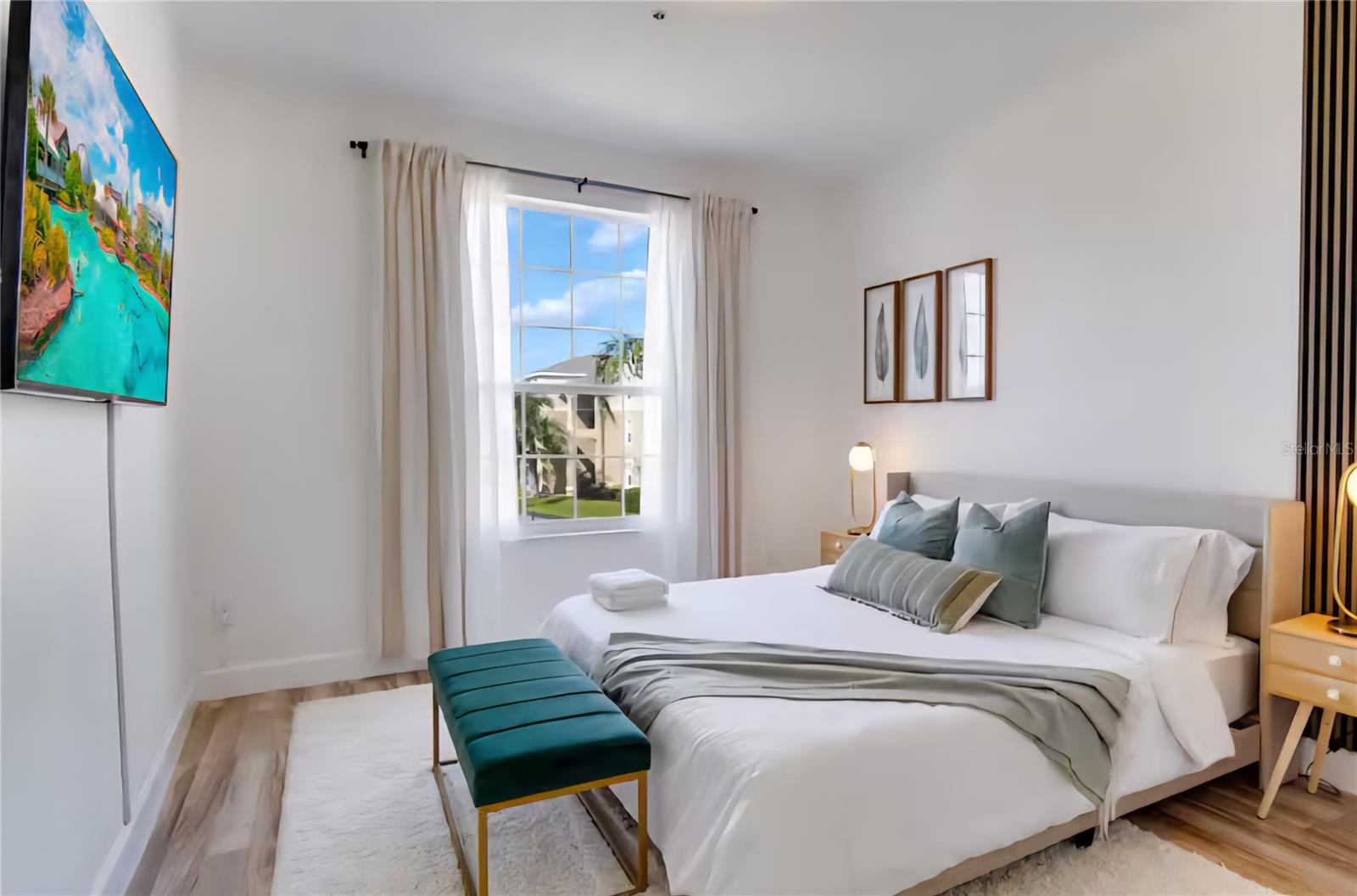 Image 18 of 37 For 8103 Coconut Palm Way 203