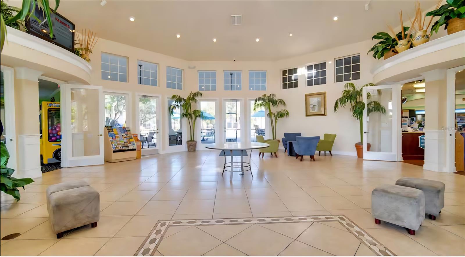 Image 25 of 37 For 8103 Coconut Palm Way 203