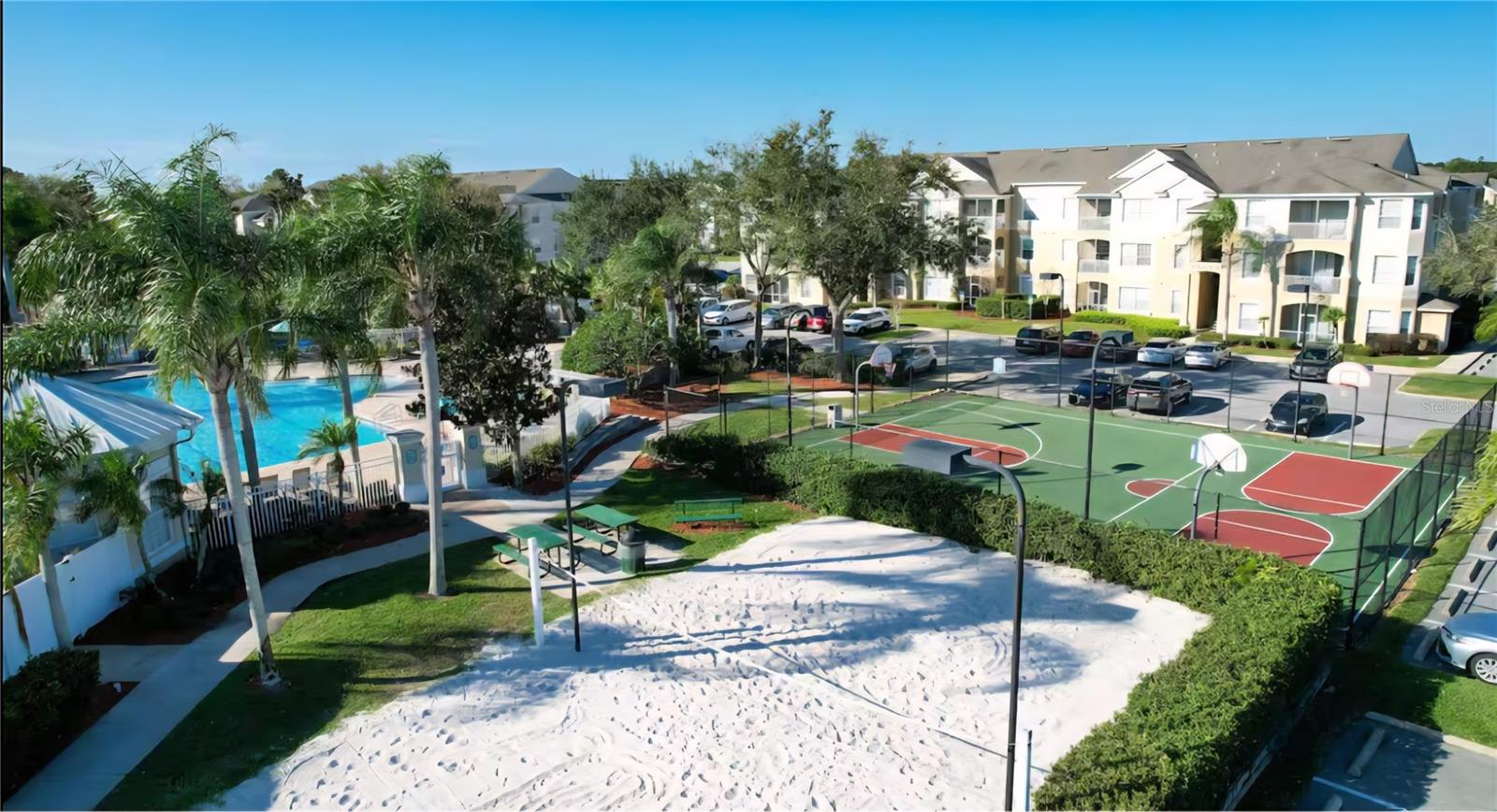 Image 32 of 37 For 8103 Coconut Palm Way 203