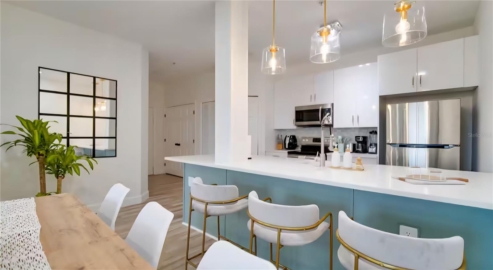 Image 8 of 37 For 8103 Coconut Palm Way 203