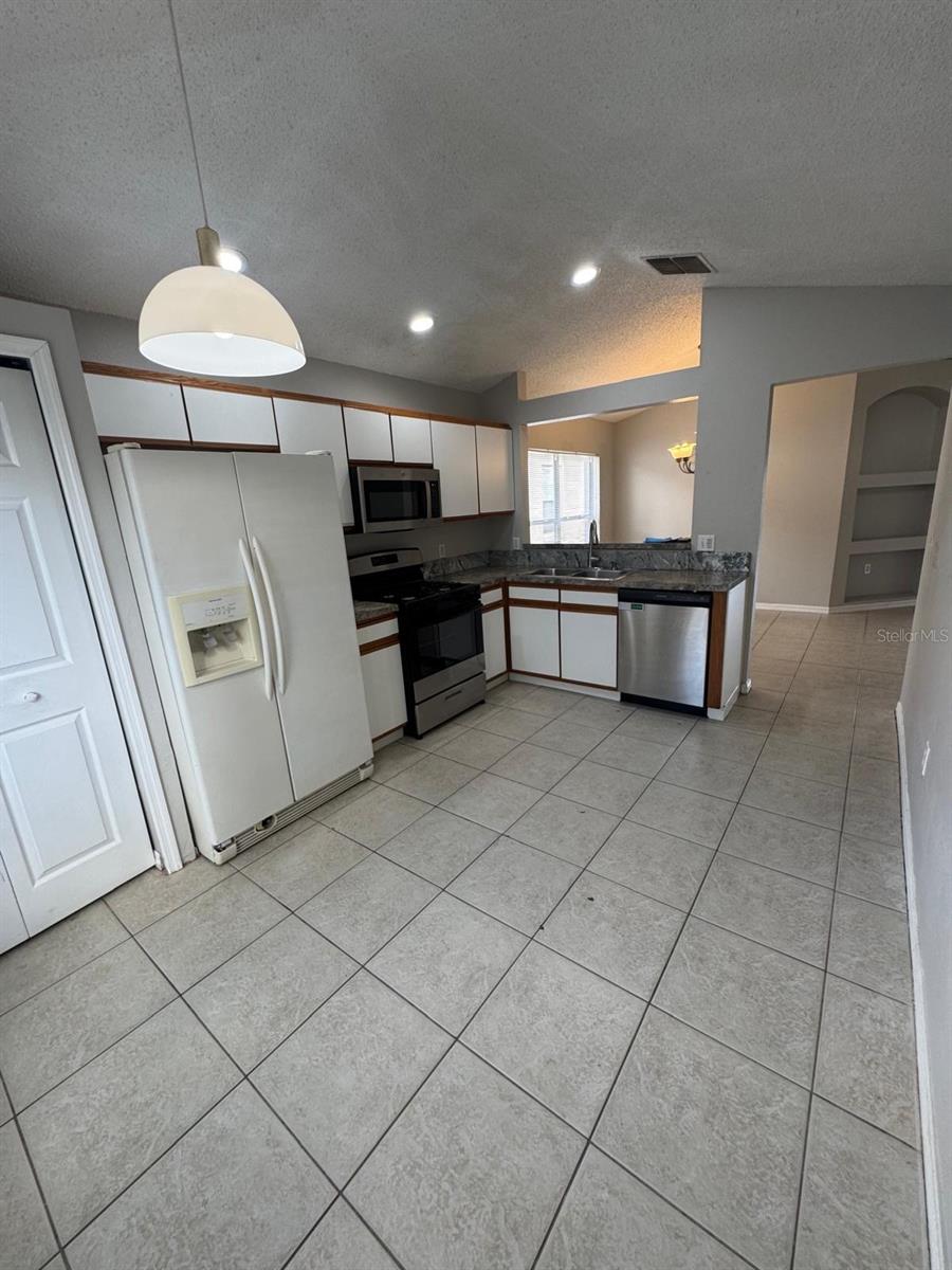 Image 12 of 25 For 316 Cello Street