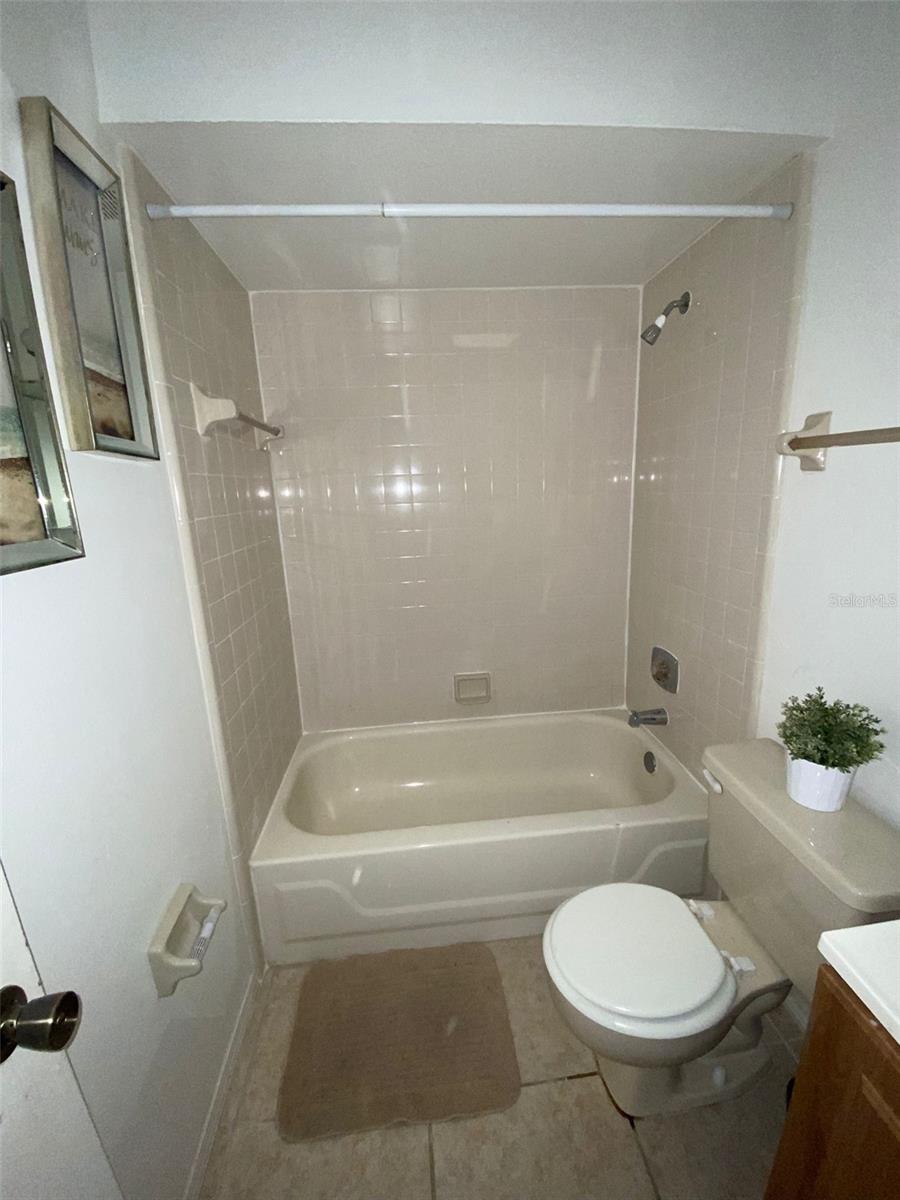 Image 11 of 15 For 4160 Pershing Pointe Place 1
