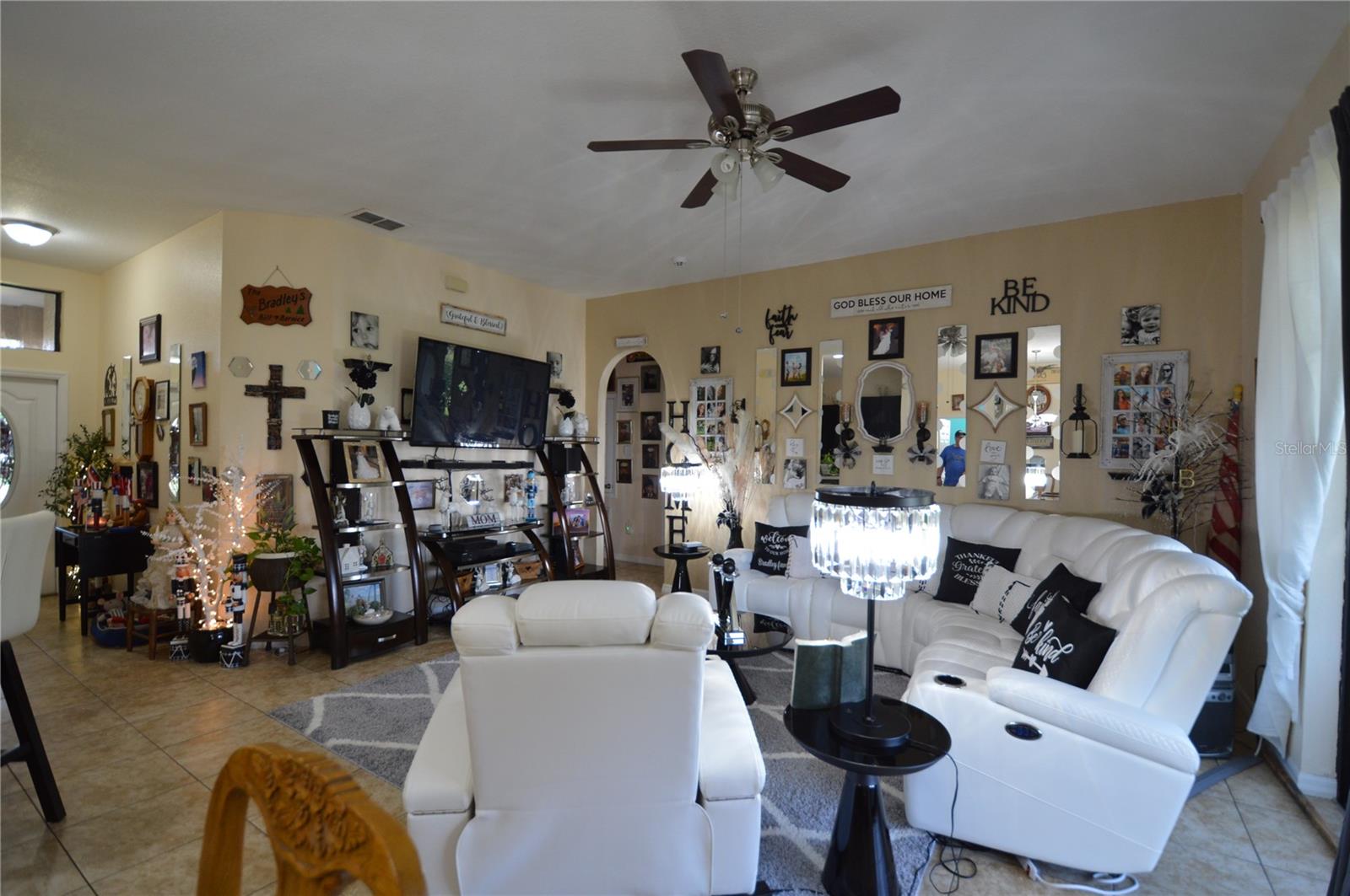 Image 18 of 41 For 455 Cinnamon Drive