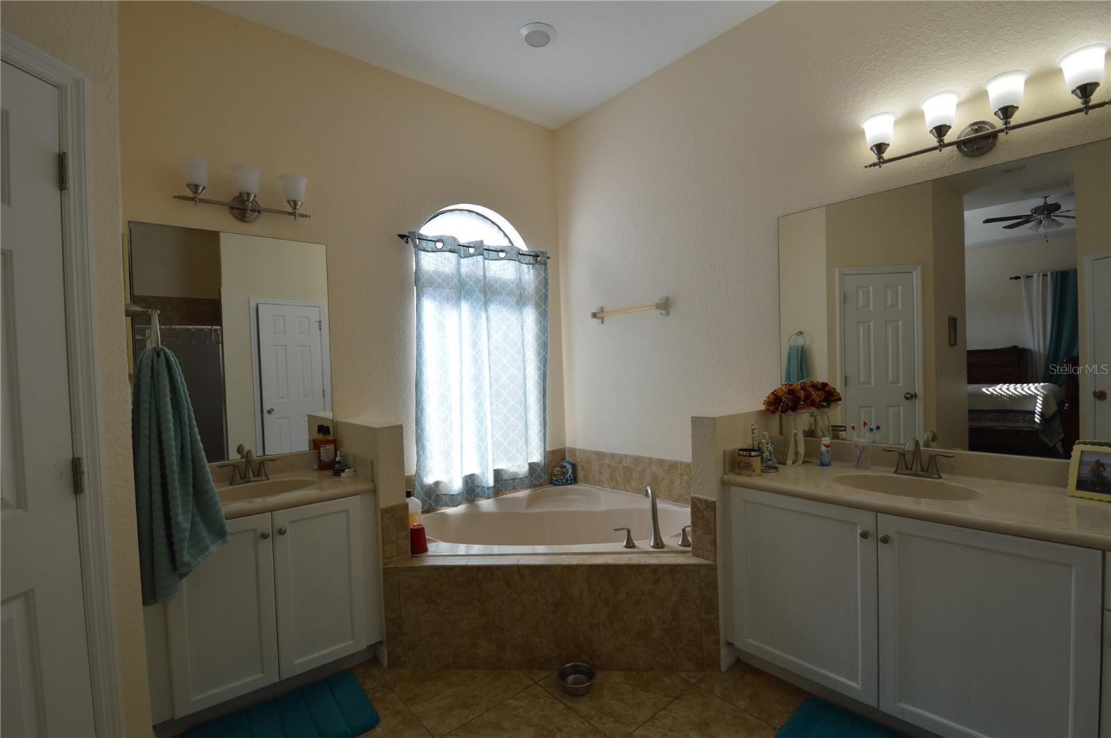 Image 30 of 41 For 455 Cinnamon Drive