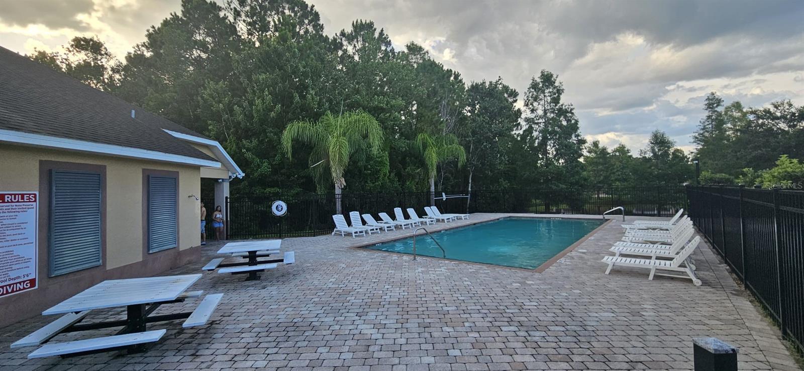 Image 16 of 17 For 9637 Silver Buttonwood Street