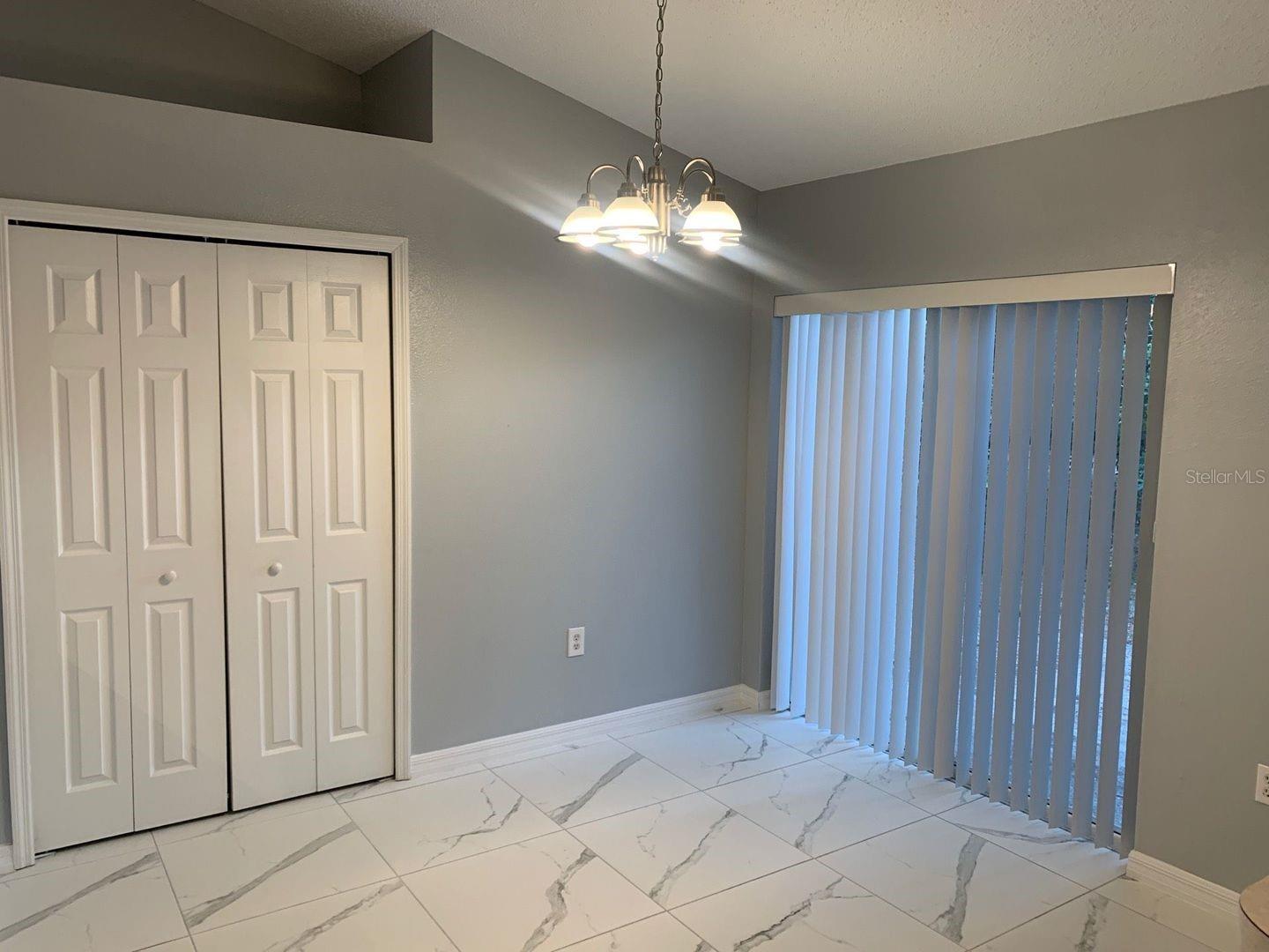 Image 12 of 20 For 823 Hazel Grove Court