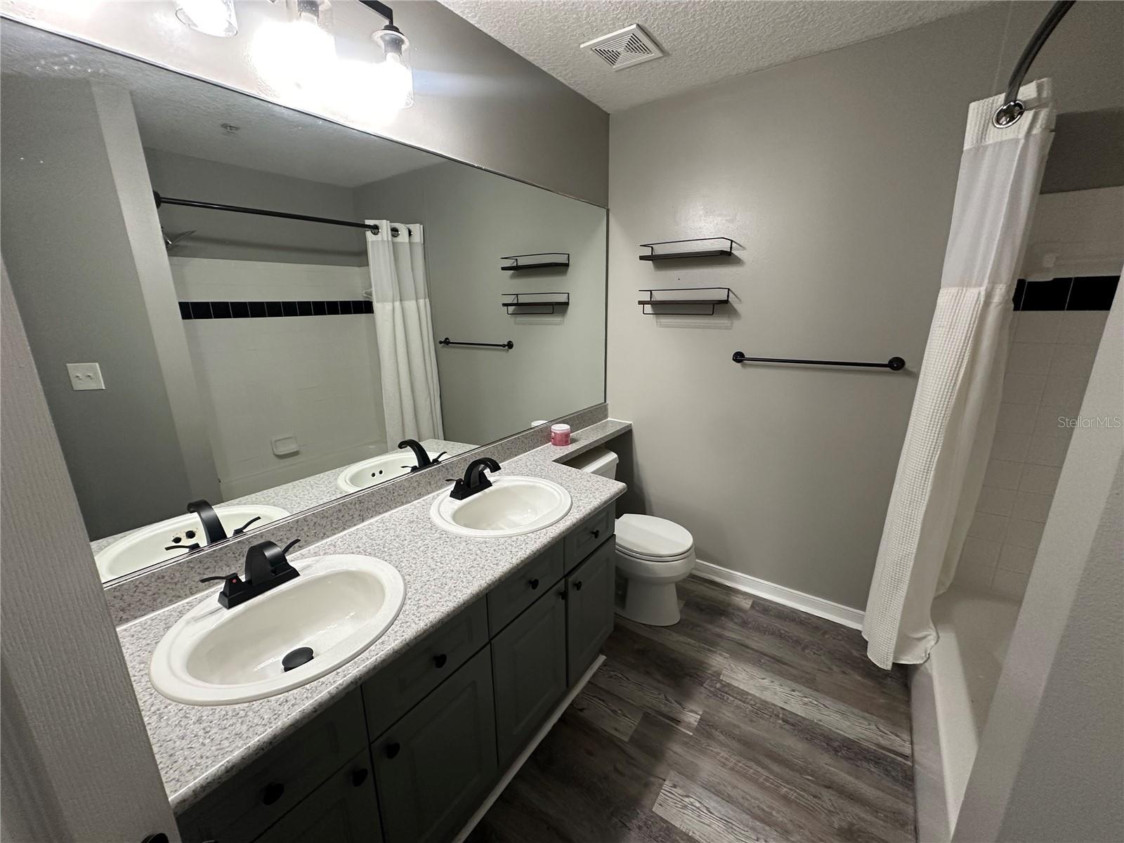 Image 16 of 59 For 720 Celebration Avenue 225