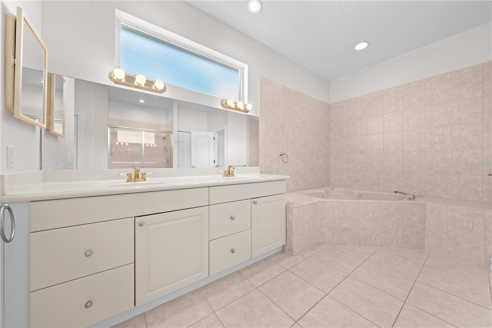 Image 37 of 55 For 1810 Lee Janzen Drive