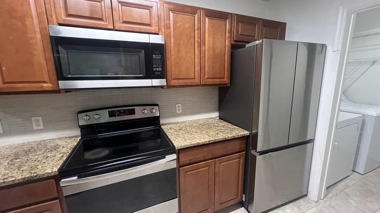 Image 5 of 18 For 6530 Swissco Drive 1123