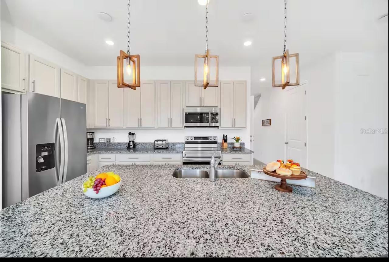 Image 16 of 61 For 816 Longboat Drive