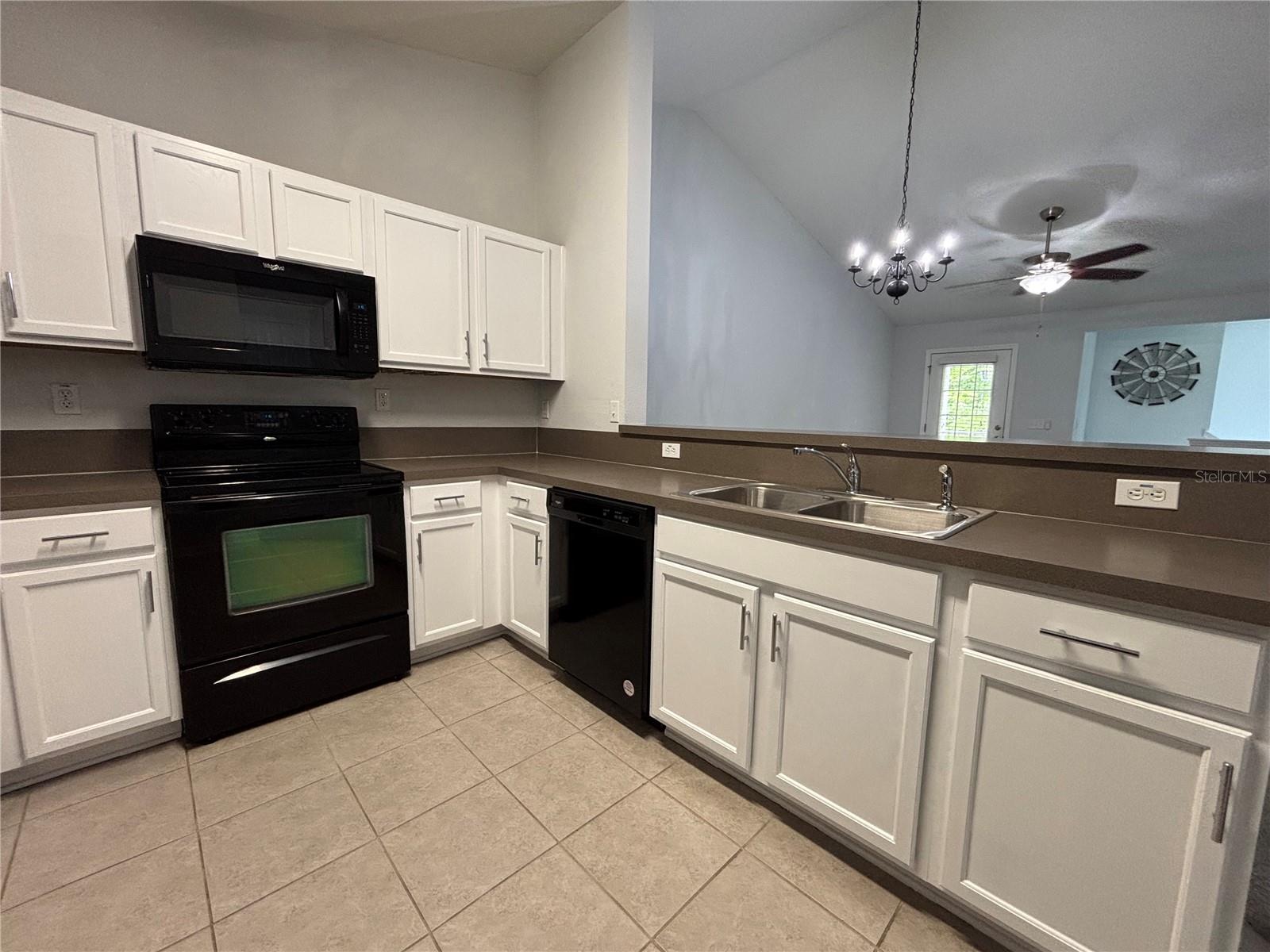 Image 3 of 28 For 575 Oakleaf Plantation Parkway 515