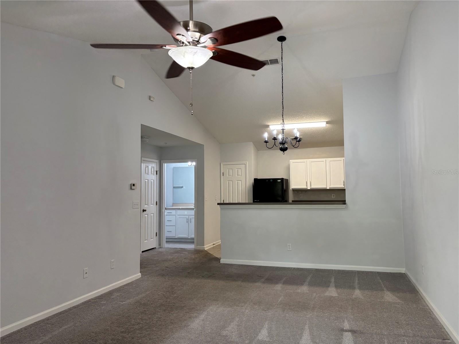 Image 8 of 28 For 575 Oakleaf Plantation Parkway 515