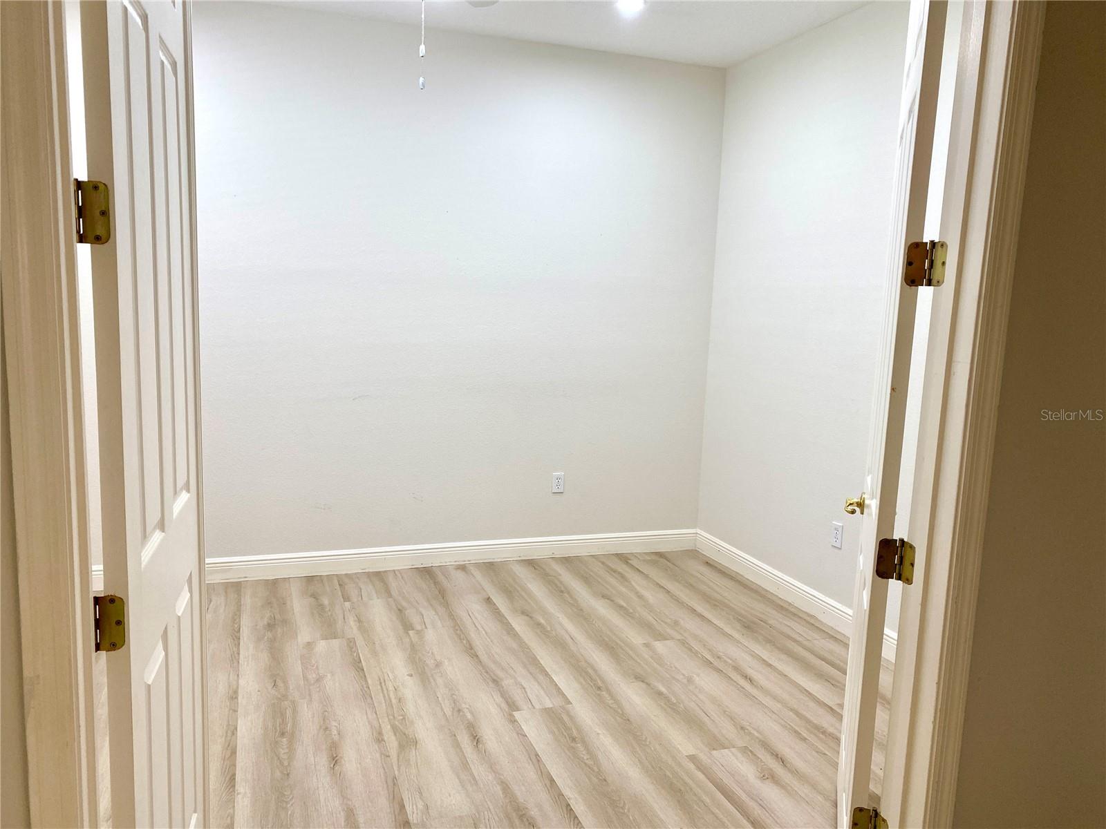 Image 12 of 27 For 167 Los Gatos Place